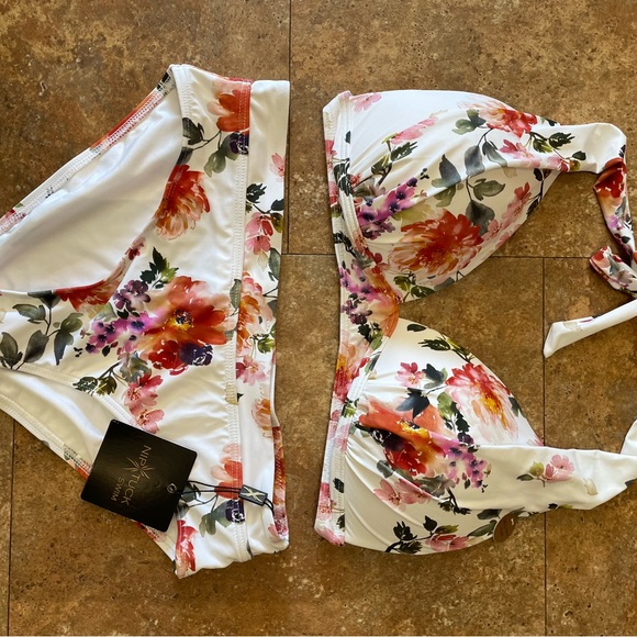 NipTuck Swimwear size 8 w multi size cups - Picture 3 of 6
